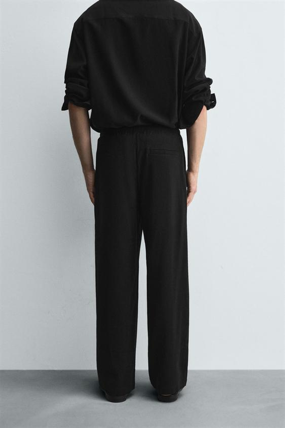 ZARA СТРУЯЩИЕСЯ БРЮКИ RELAXED FIT, ЧЕРНЫЙ