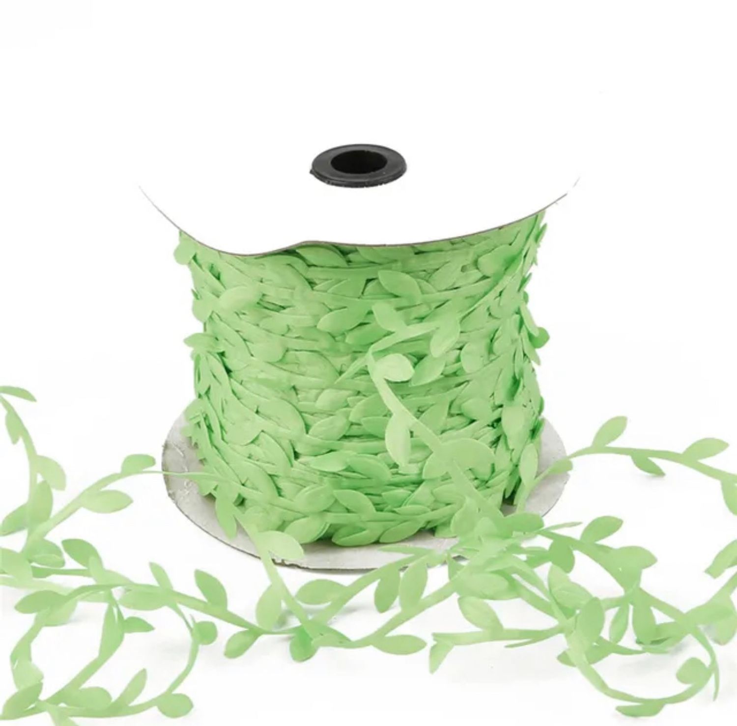 Искусственные шелковые ленты-листья, 3см , цвет салатовый 5метров