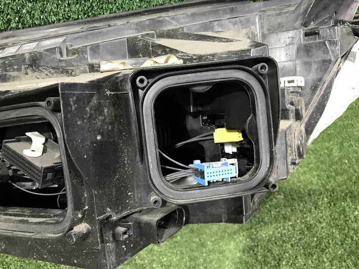 Фара правая Mercedes GLC X253 (2015-2019) LED