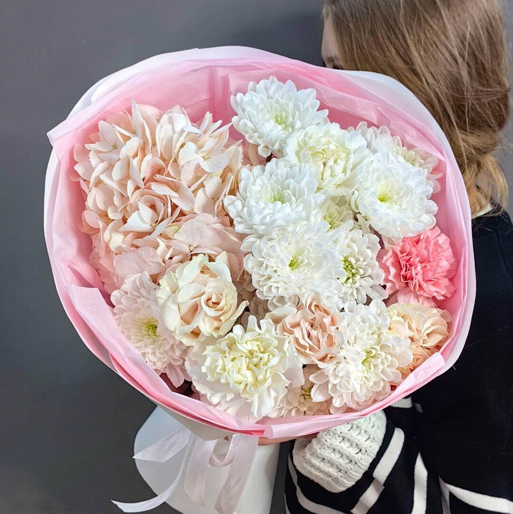 Авторский букет в розовой гамме