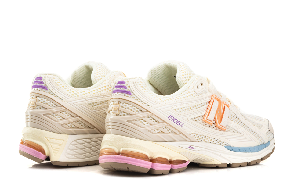New Balance 1906R "Sea Salt Pink Sugar"