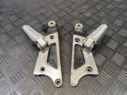 Подножки пассажирские Yamaha V-Max 1200 (с кронштейнами) 054625