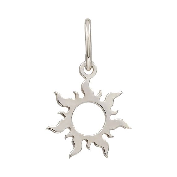 Кулон Солнце малое - подвеска из серебра, вид спереди