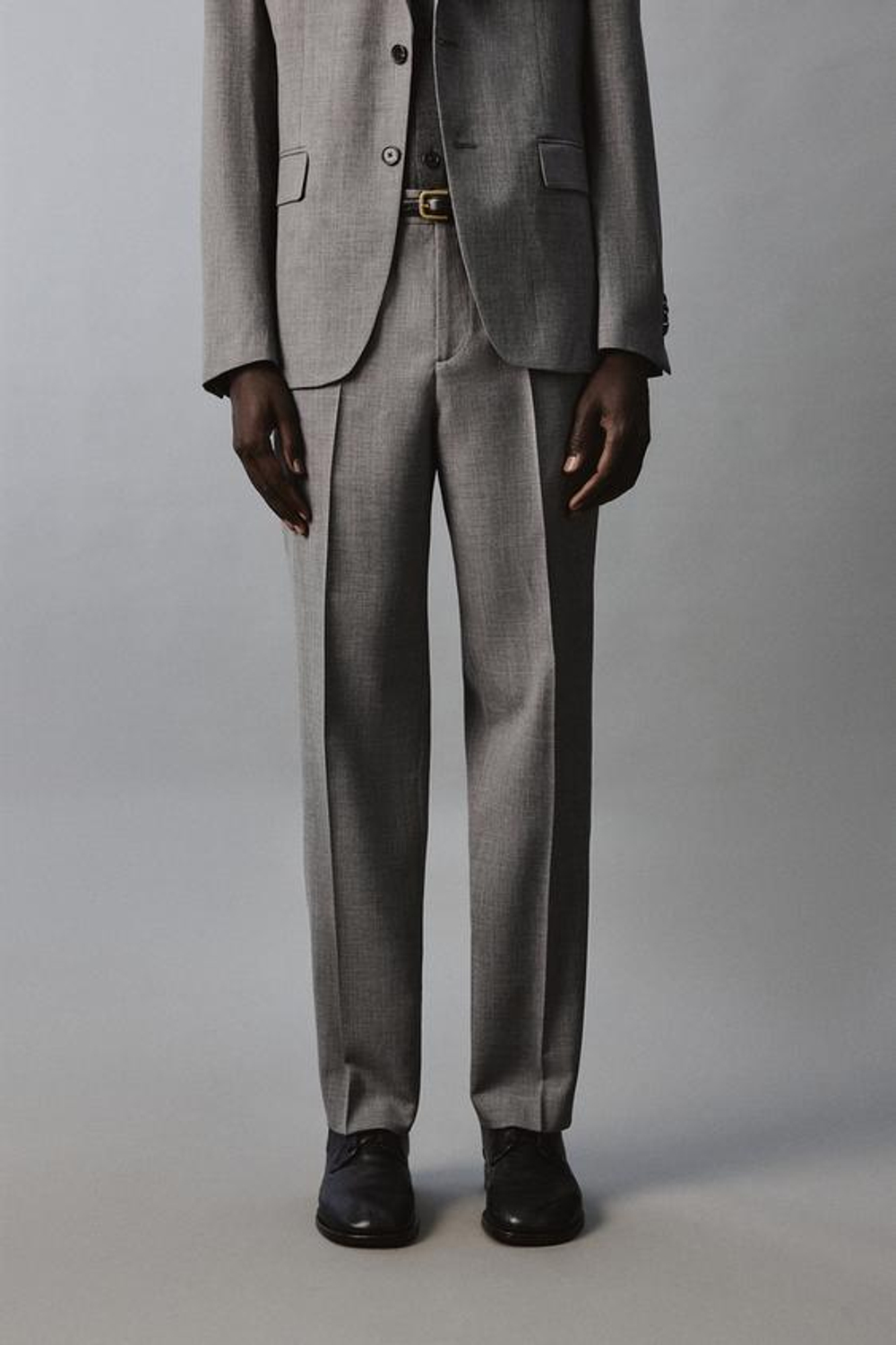 ZARA КОСТЮМНЫЕ БРЮКИ SLIM FIT ИЗ РЕЛЬЕФНОЙ ТКАНИ, СЕРЫЙ