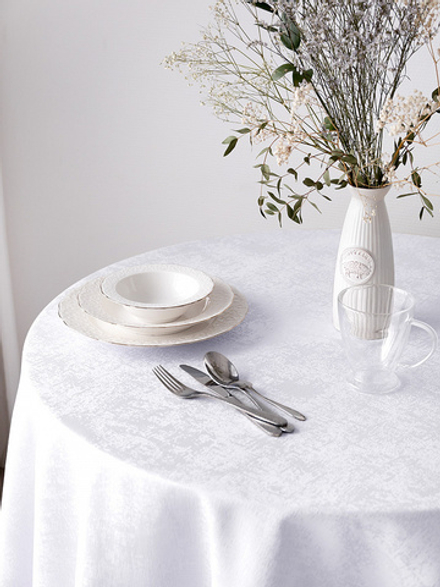 Скатерть DeNASTIA D180 Жаккард белый (эффект потёртости)