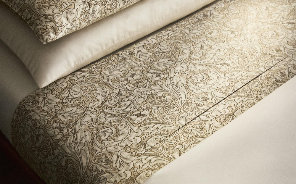 Простыня Zara Home сатин, хлопок 100%, с цветочным принтом, 5179/089