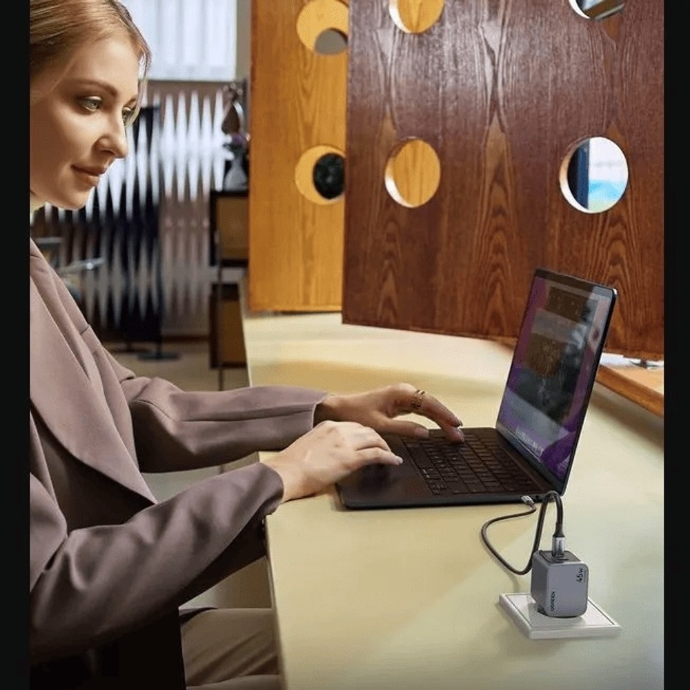 Зарядное устройство Ugreen X707 35008 USB Type-C серебристый