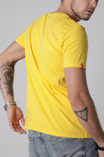 Футболка желтая Город Горький руны