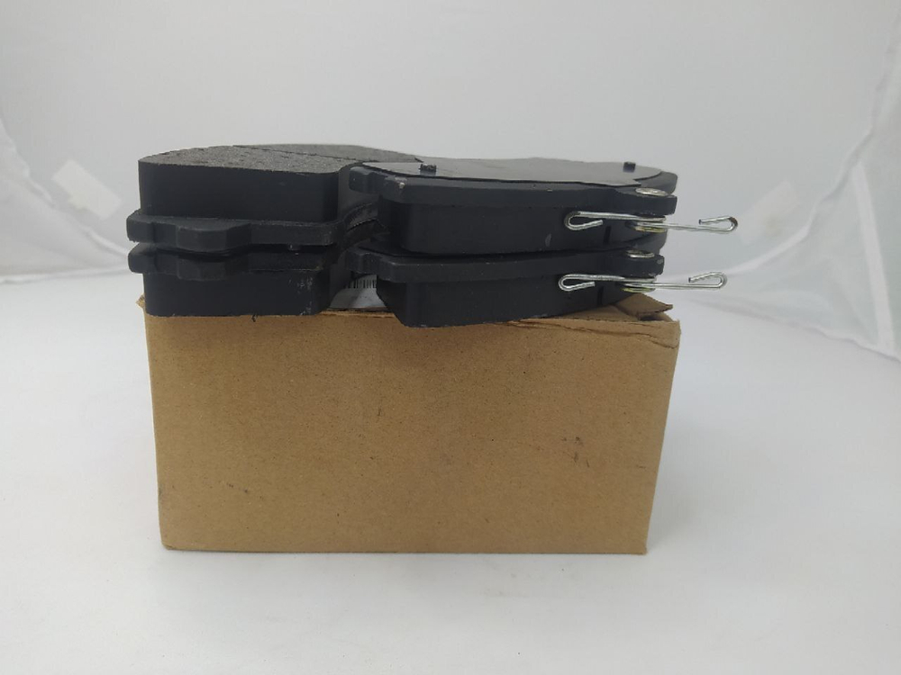Колодки тормозные передние (3-й вид) T113501080AC Chery Tiggo