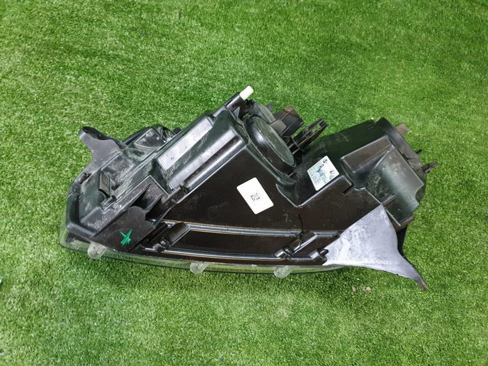 Битая Фара правая Lada Largus 1 (2021-н.в.) галоген