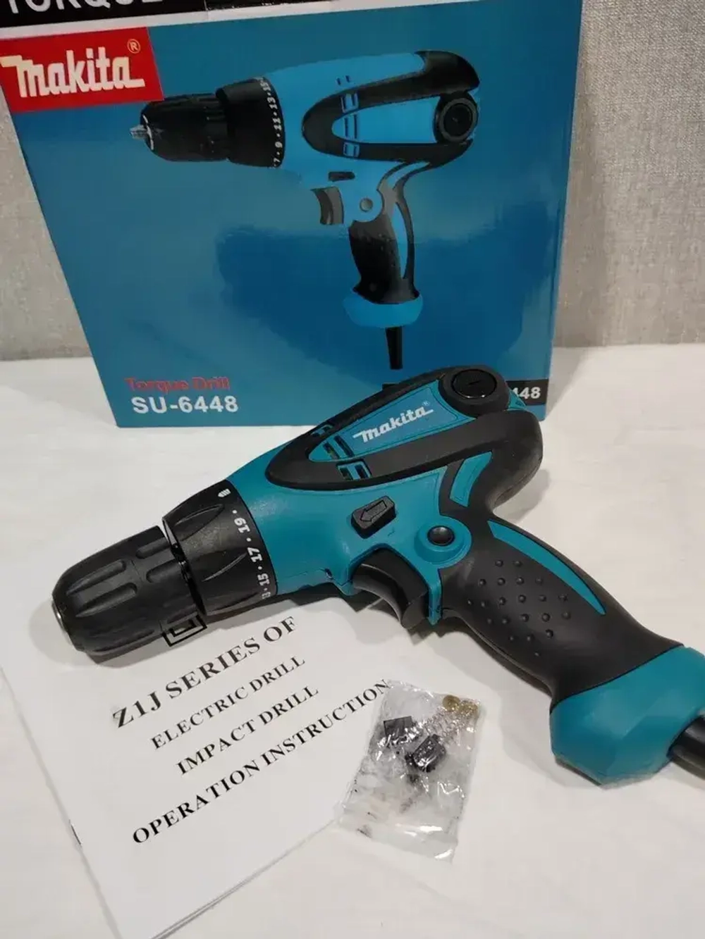 Сетевой шуруповерт Макита SU6448 900 W