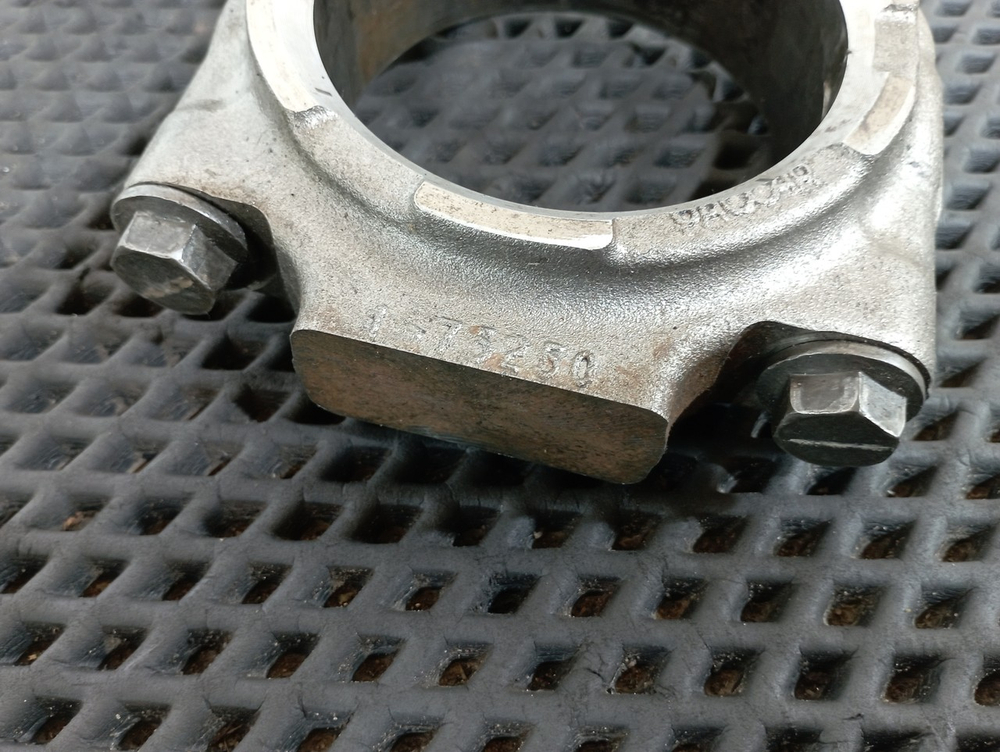 Поршень с шатуном