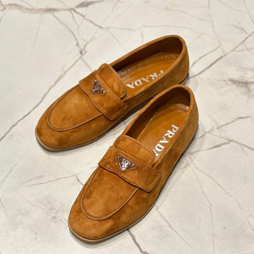 Лоферы Prada