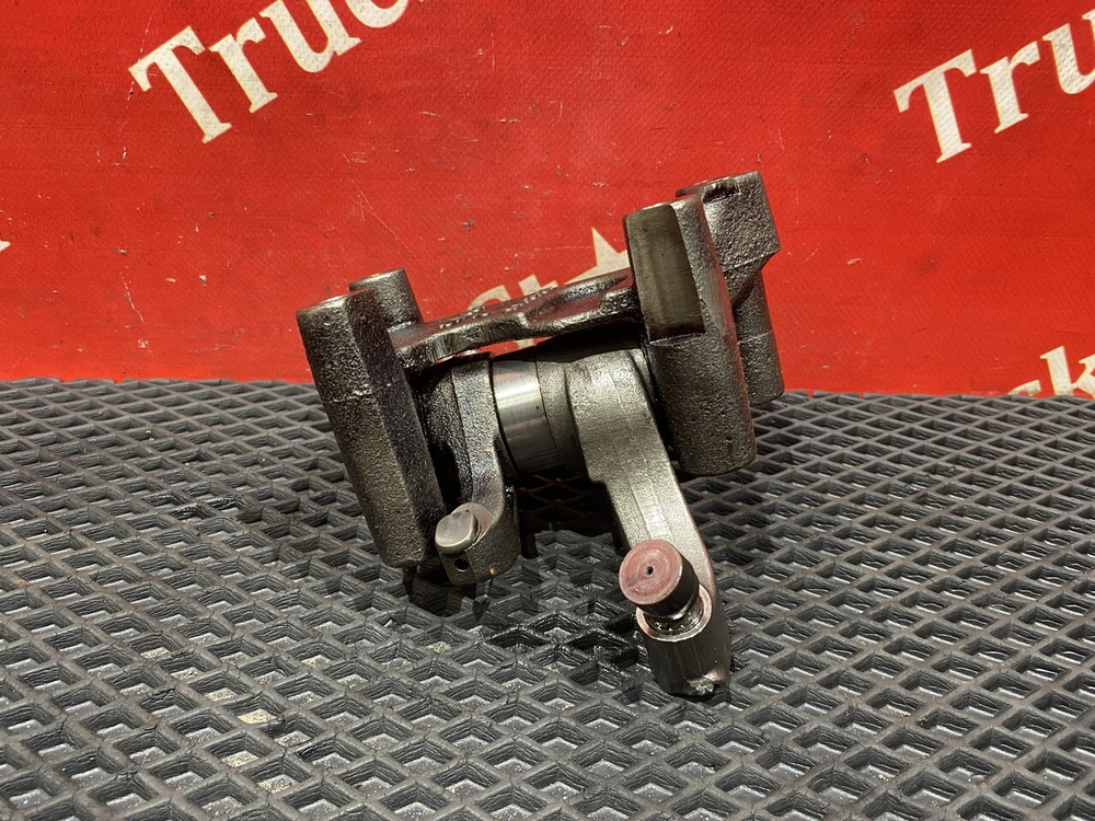 Вал рокеров в сборе 2018г.