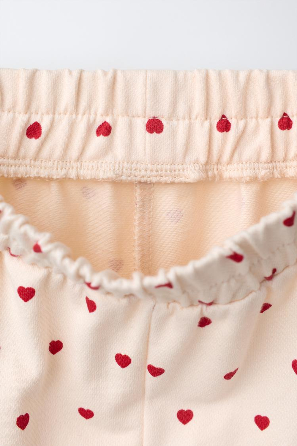 ZARA БРЮКИ С ЗАЩИПАМИ И СЕРДЕЧКАМИ, ЭКРЮ