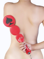 Шлёпалка Пики с анальным плагом (Цвет: красный с черным)