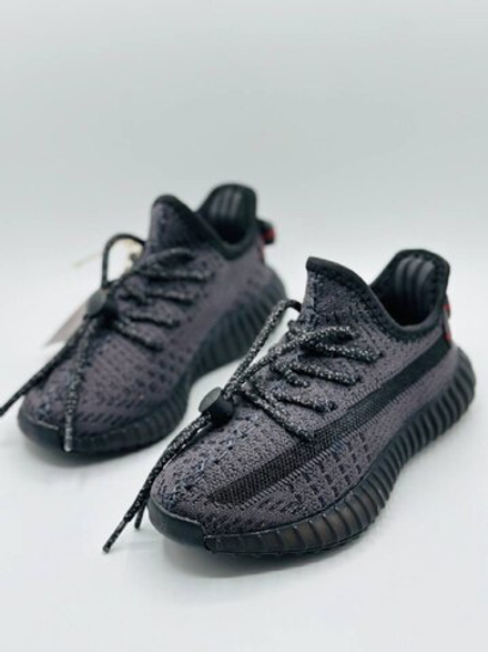 Детские кроссовки Adidas Yeezy Boost V2
