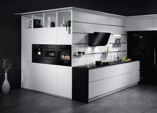 Электрический духовой шкаф AEG KME 761000 B