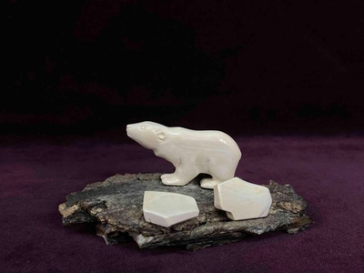 "Белый медведь"