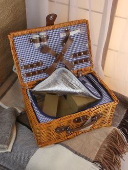 HOLYDAY BASKET Набор для пикника с термосумкой на 4 персоны