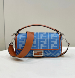 Fendi Baguette 27 cm