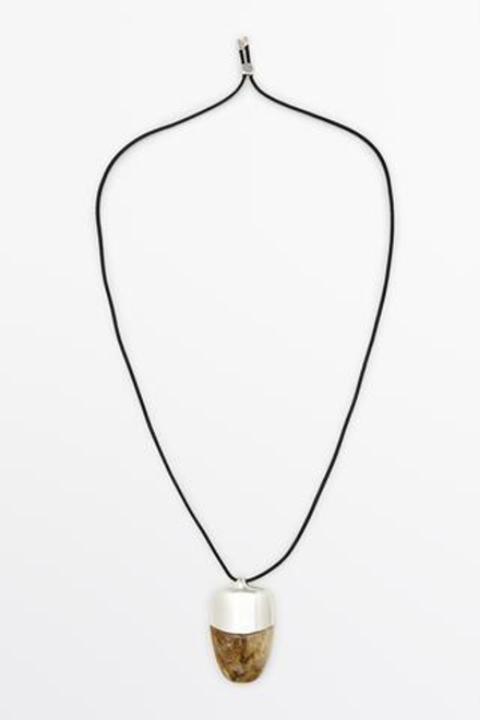 Massimo Dutti Колье с мраморной подвеской, карамельный