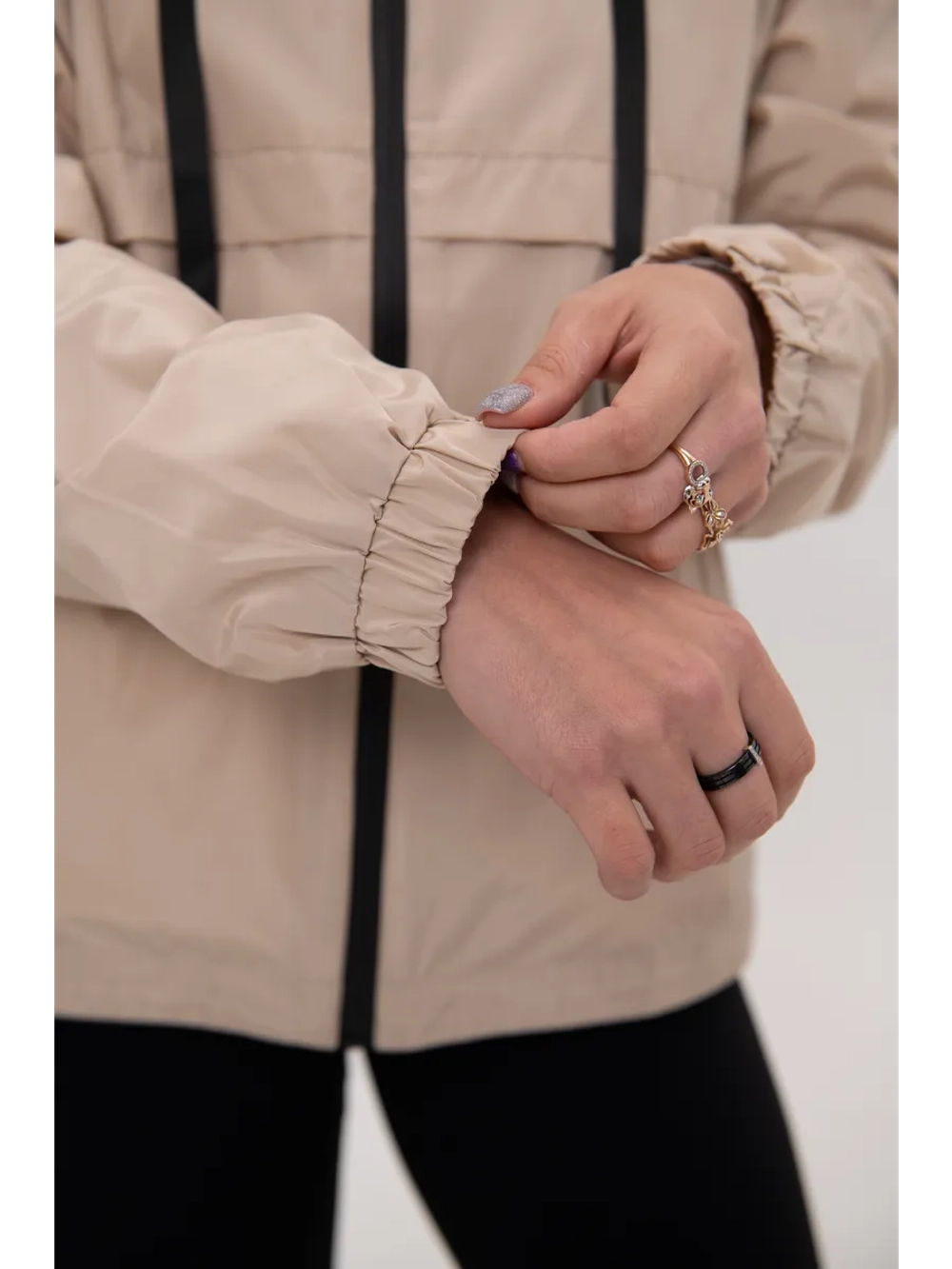 Ветровка весенняя больших размеров с капюшоном