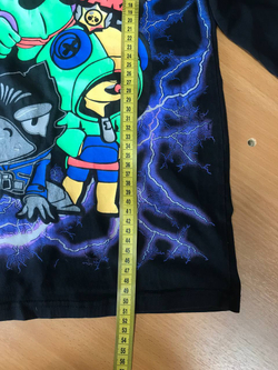 Лонг с модным принтом, визуально на 7/8 лет