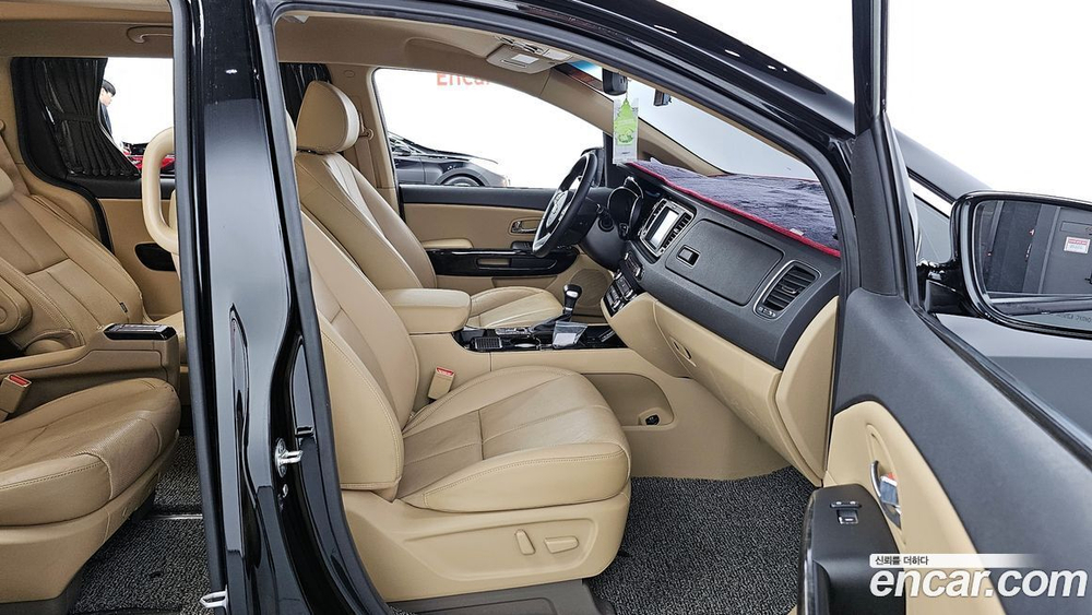 Kia The New Carnival (Sedona) 9-и местный High Limousine (05.2020)