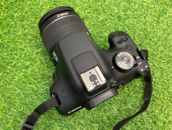 Canon 2000D Kit 18-55mm 3.5-5.6 IS II 22000 кадров