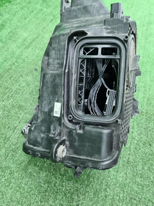 Битая Фара правая Mercedes GLC X253 (2019-2022) LED