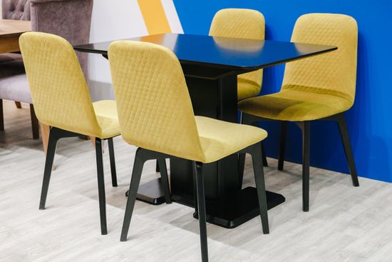 Введение стола и стула серии "Бруно"