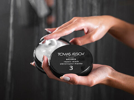 Tomas Arsov Balance Repair Mask Сильная восстанавливающая маска для химически обработанных, поврежденных, вьющихся и ломких волос 100 мл