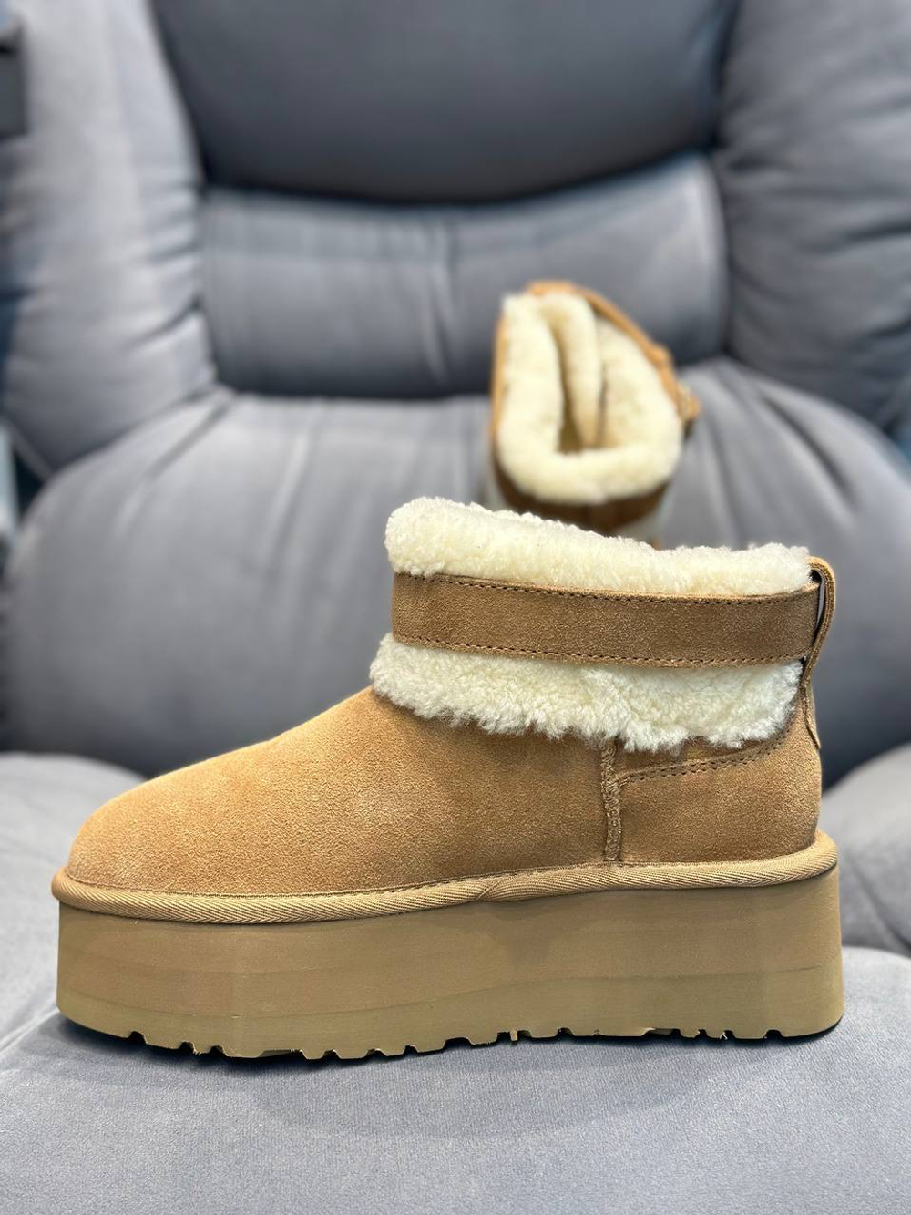 UGG