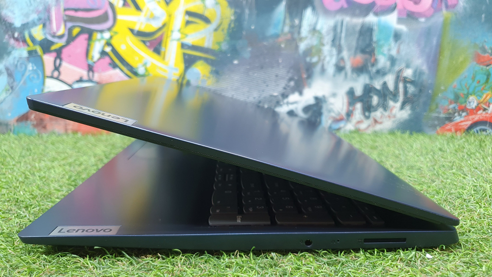 Ноутбук Lenovo i3-10/8Gb/FHD