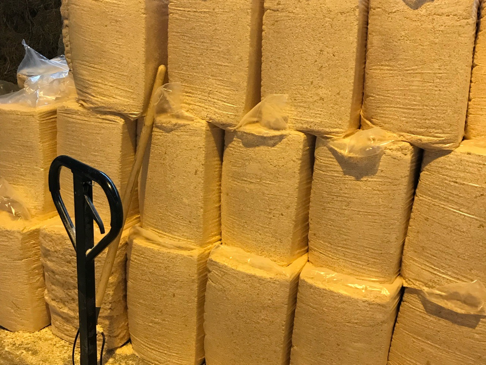 Стружка древесная в брикетах 25 кг, Пос. Ропша.