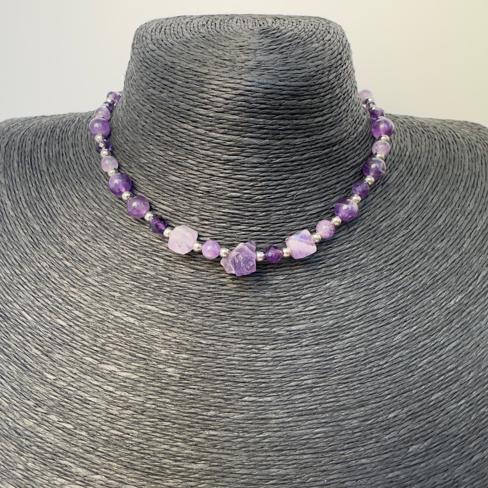 Чокер "Фиалковый свет" с аметистом