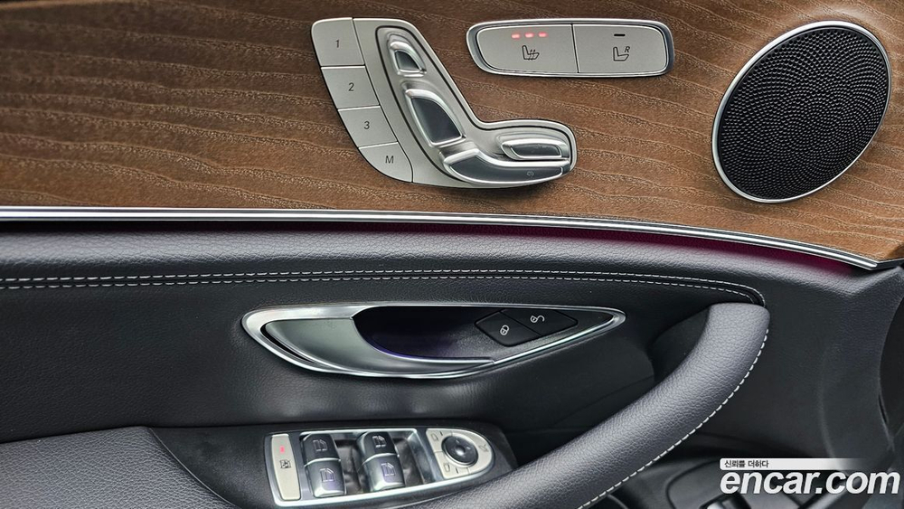 Mercedes-Benz E-Class W213 E220d 4MATIC Exclusive (08.2019)