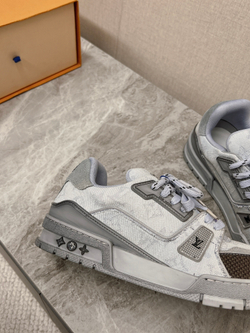Louis Vuitton Trainer (5 colors)