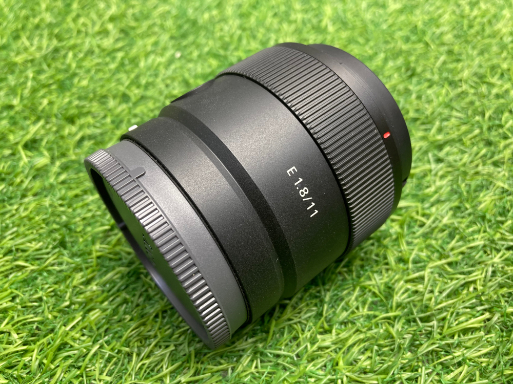 Sony E 11mm 1.8 (SEL11F18)