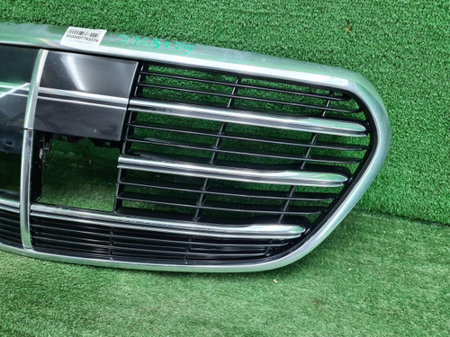 Решетка радиатора Mercedes S W223 (2020-н.в.)