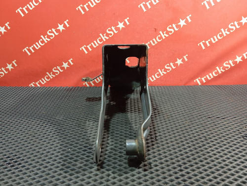 Кронштейн замка кабины правый