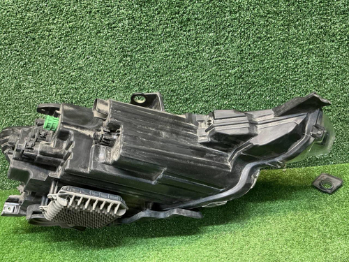 Фара левая Maserati Levante (2020-2024) LED