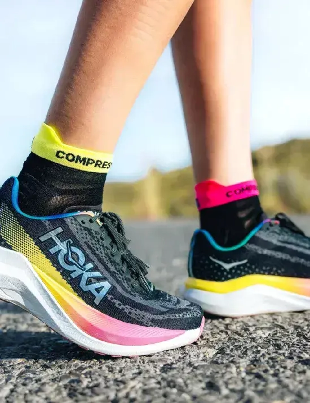 Носки Run Ultralight Low V4 Black Safe Yellow Neo Pink
