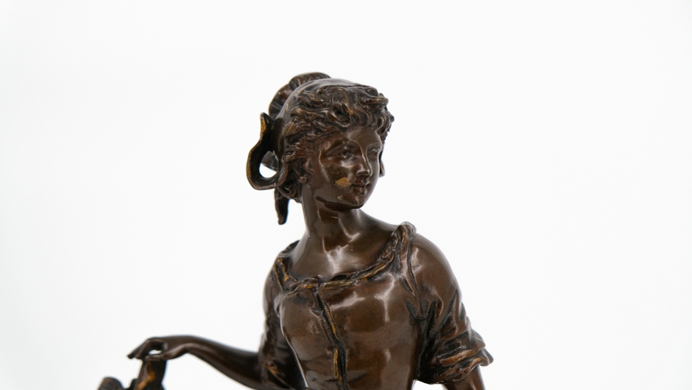 Бронзовая скульптура — "Poste Restante aux Champs"