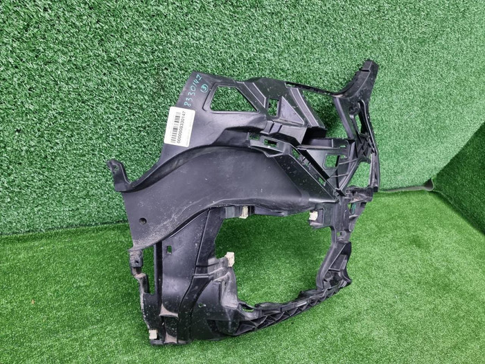 Кронштейн ПТФ правый BMW X1 F48 (2019-2022)