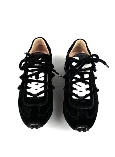 Кроссовки женские