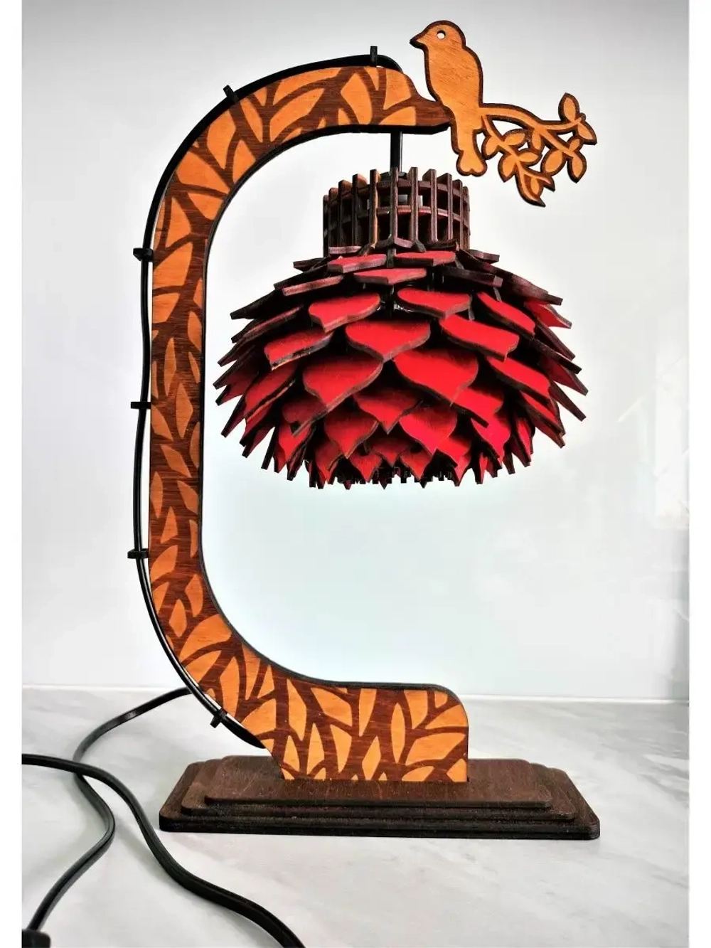 Настольный светильник из фанеры в стиле лофт "Шишка"