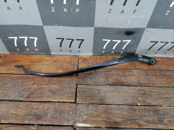 Поводок стеклоочистителя передний правый Kia Sportage 4 (QL) 16-22 Б/У Оригинал 98321D9000