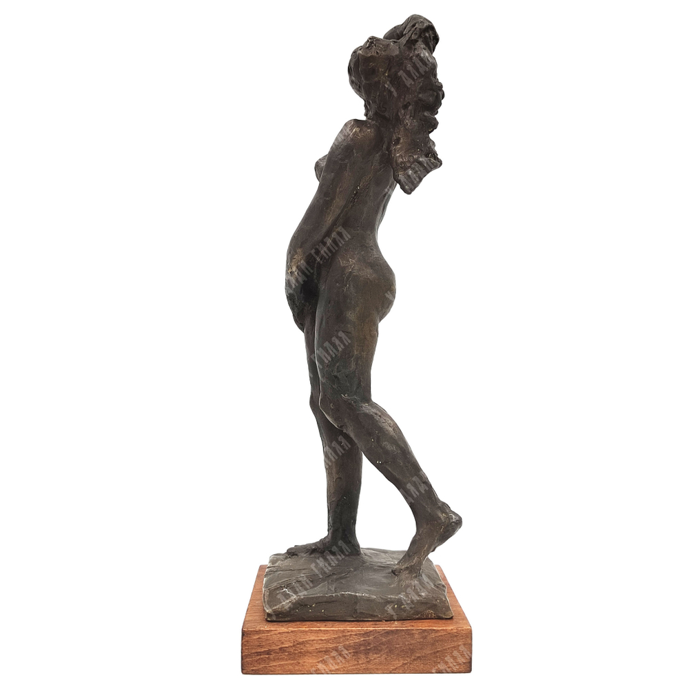 Динес Ю. С. Русская баня. Бронза, литьё. 2000 г.